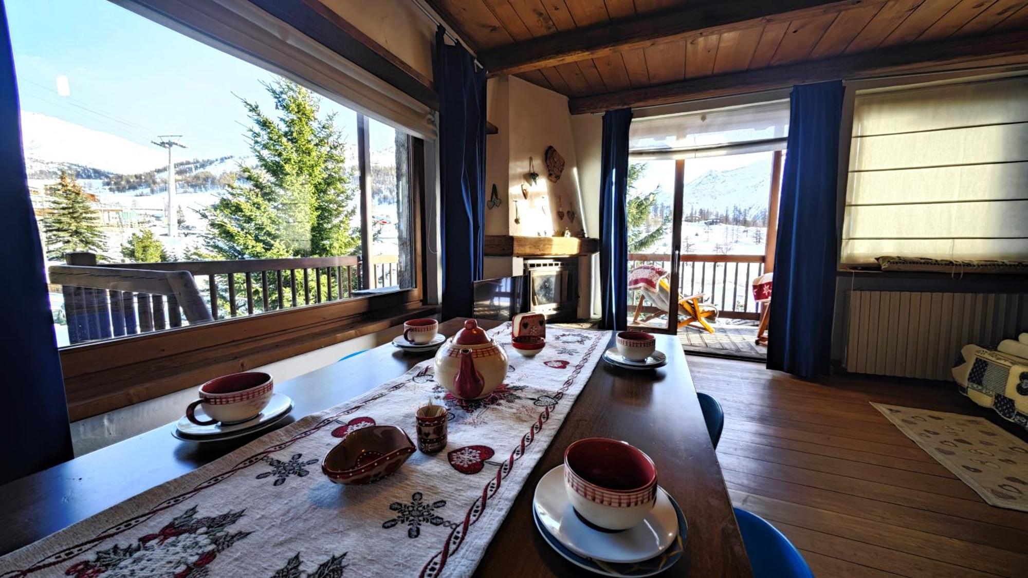 Hostdomus - Imperial Chalet Villa Sestriere Ngoại thất bức ảnh