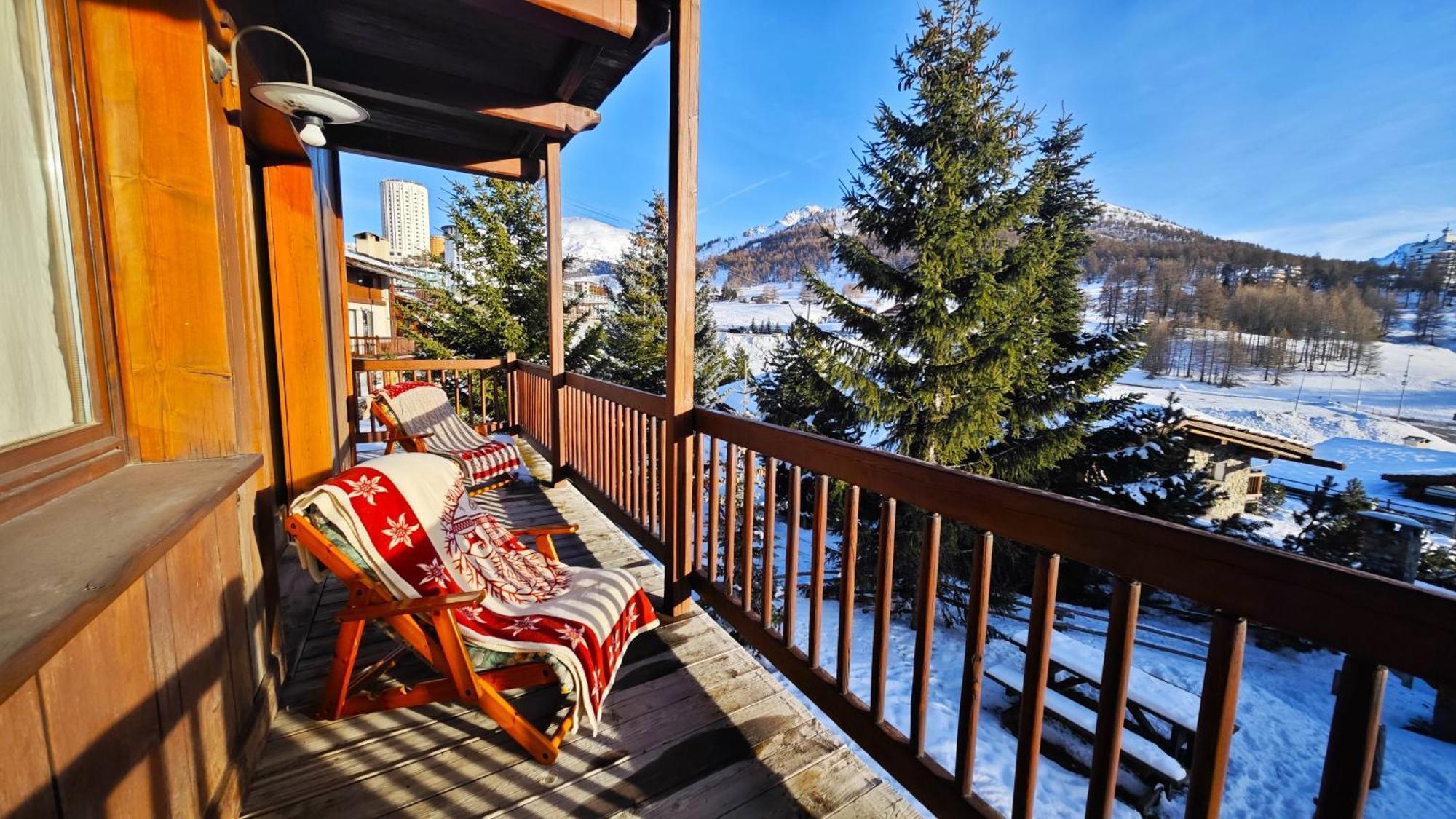 Hostdomus - Imperial Chalet Villa Sestriere Ngoại thất bức ảnh