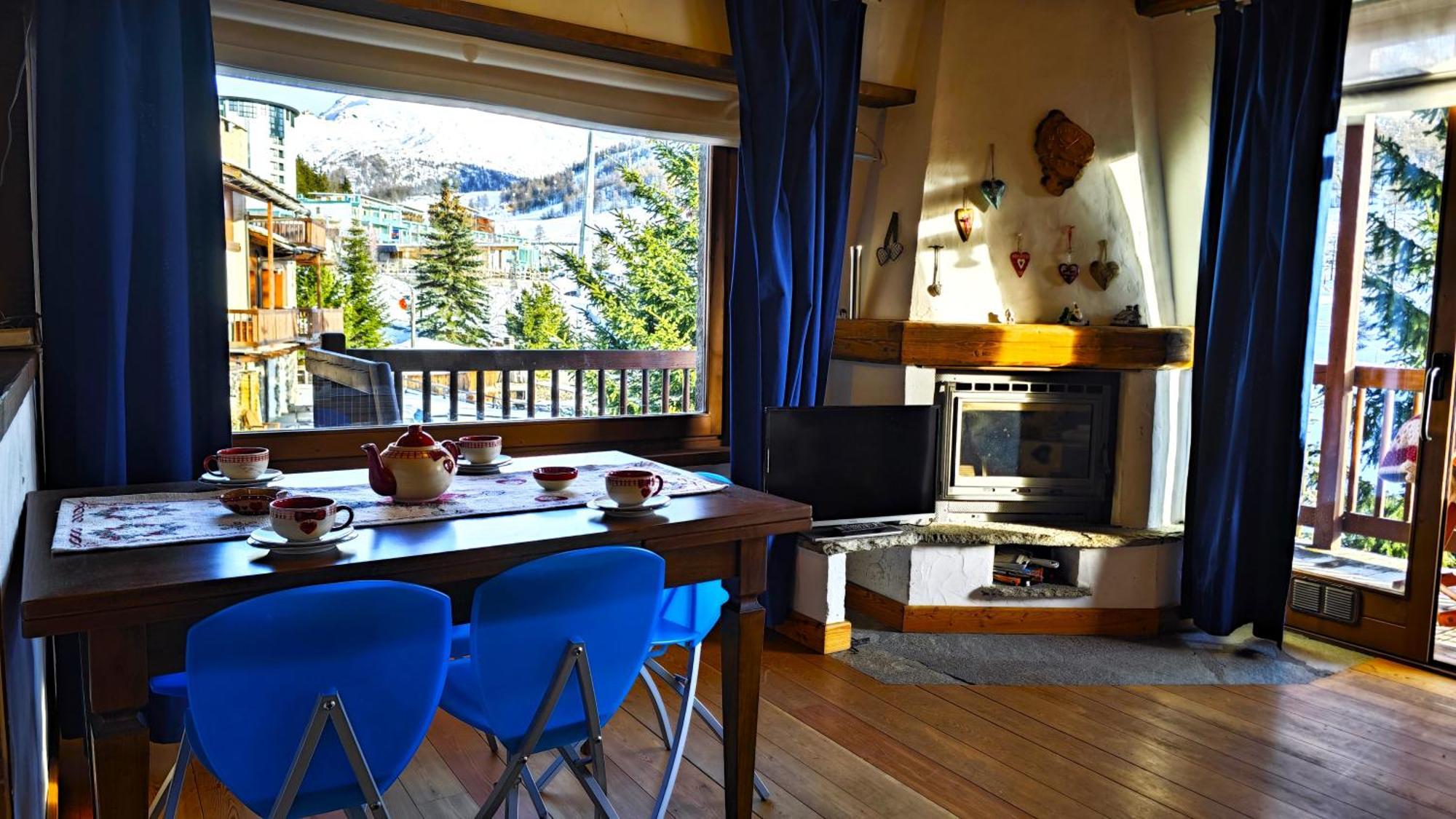 Hostdomus - Imperial Chalet Villa Sestriere Ngoại thất bức ảnh